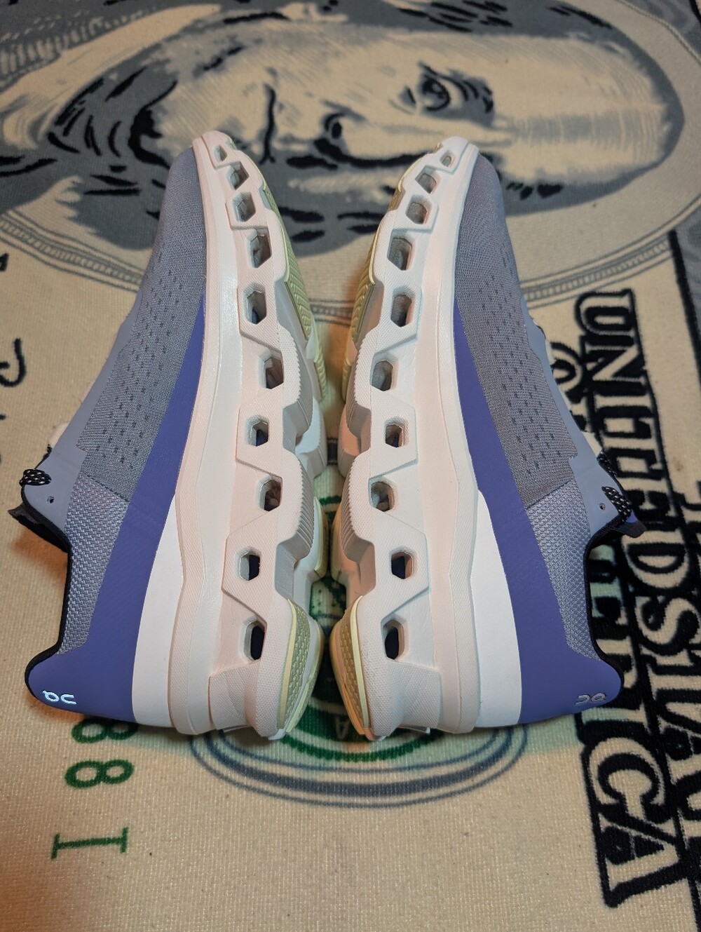 On Running Cloudmoster Swiss Engineering ® Cushioned Running Shoes Men's Size 10 - Picture 8 of 12